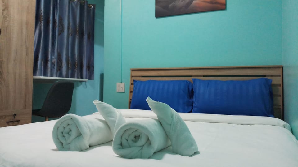 Standard Double Room | Minibar, free WiFi