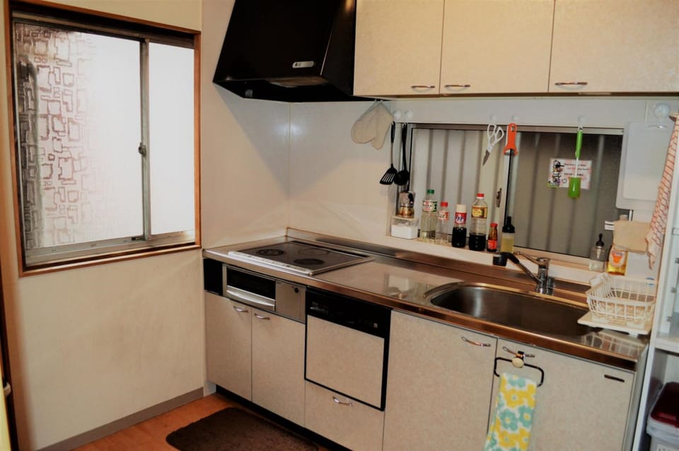 Fridge, microwave, stovetop, rice cooker