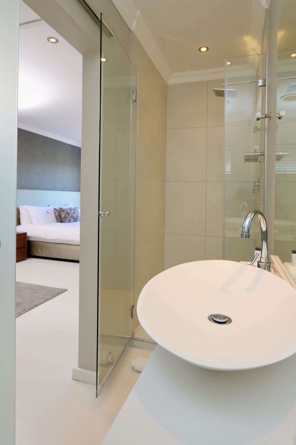 Family Room | Bathroom | Free toiletries, bathrobes, bidet, towels