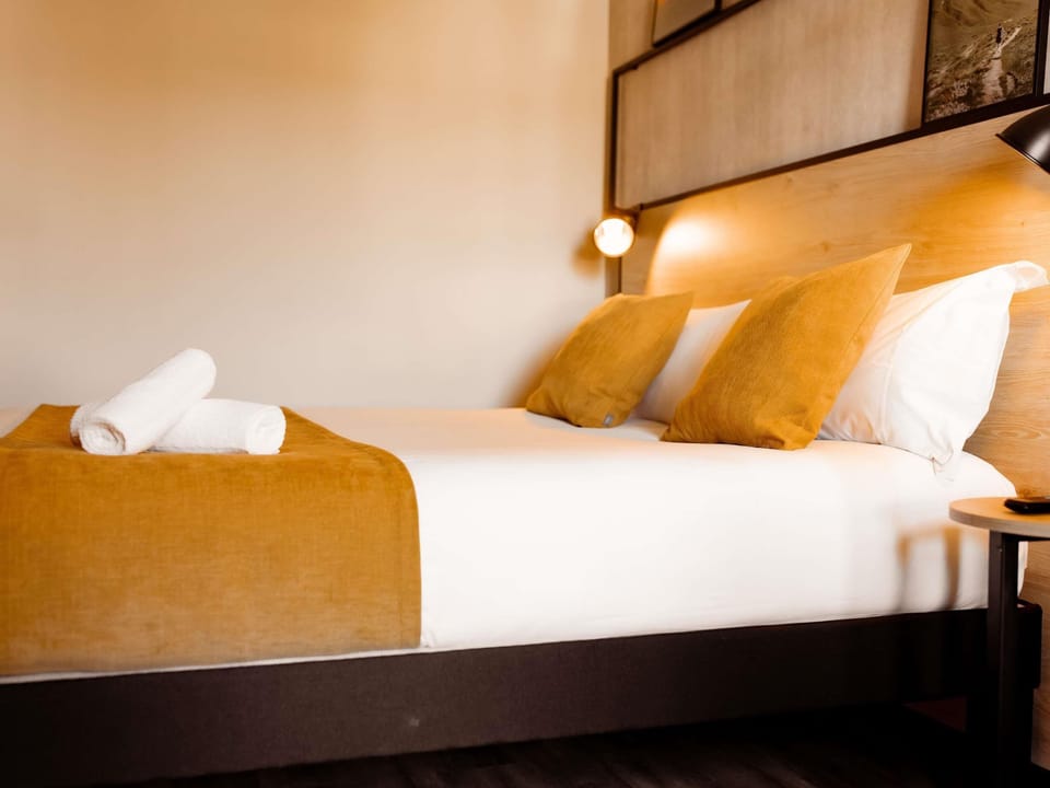 Standard Double Room, 1 Double Bed | Desk, iron/ironing board (on request), WiFi (free), alarm clocks