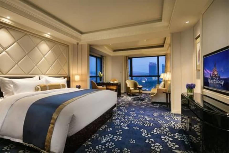 Minibar, in-room safe, desk, blackout drapes