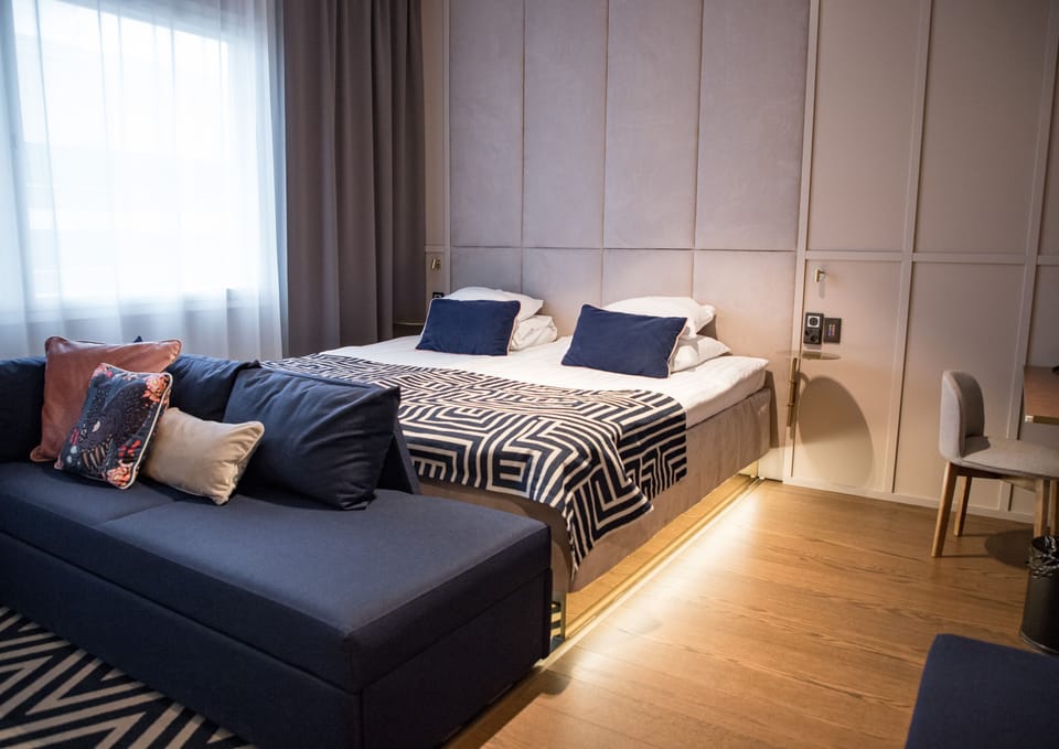 Superior Room, 1 King Bed (extra bed possibility) | In-room safe, soundproofing, iron/ironing board, free WiFi