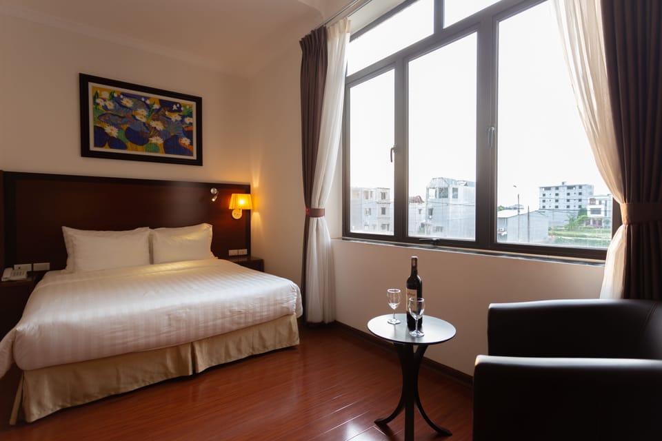 Deluxe Double or Twin Room | Premium bedding, minibar, in-room safe, desk