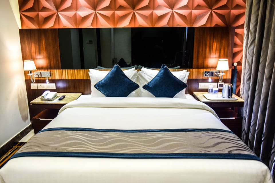 Standard Room | Premium bedding, minibar, in-room safe, desk