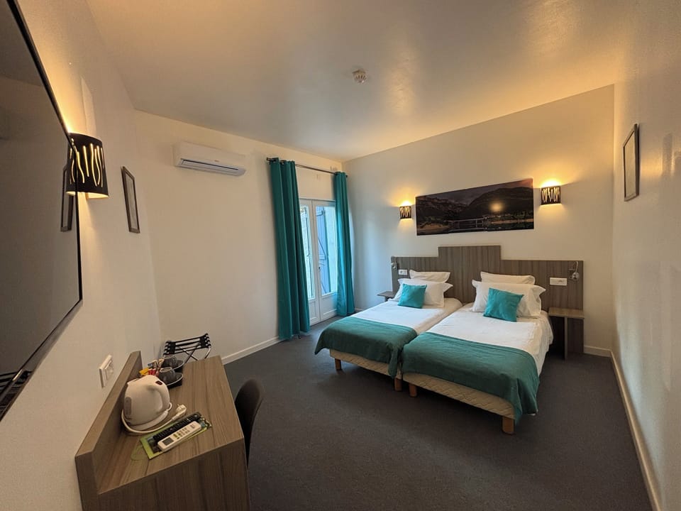 Twin Room | Desk, blackout drapes, soundproofing, free WiFi