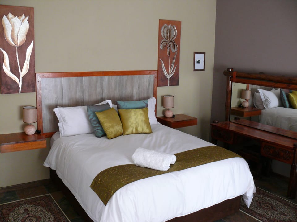 Small Robin | Down comforters, individually decorated, individually furnished