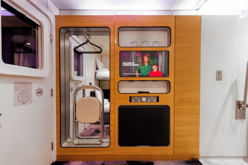 YotelAIR  London Gatwick Capsule hotel in Horley