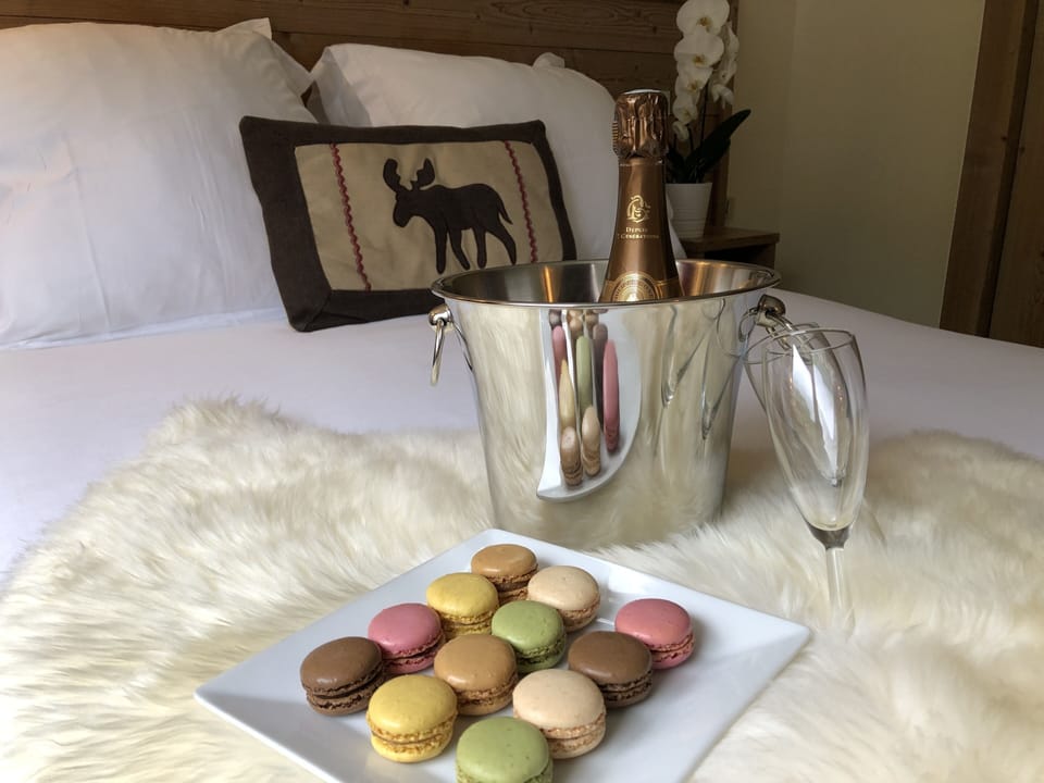 Double Room | Individually decorated, desk, blackout drapes, soundproofing