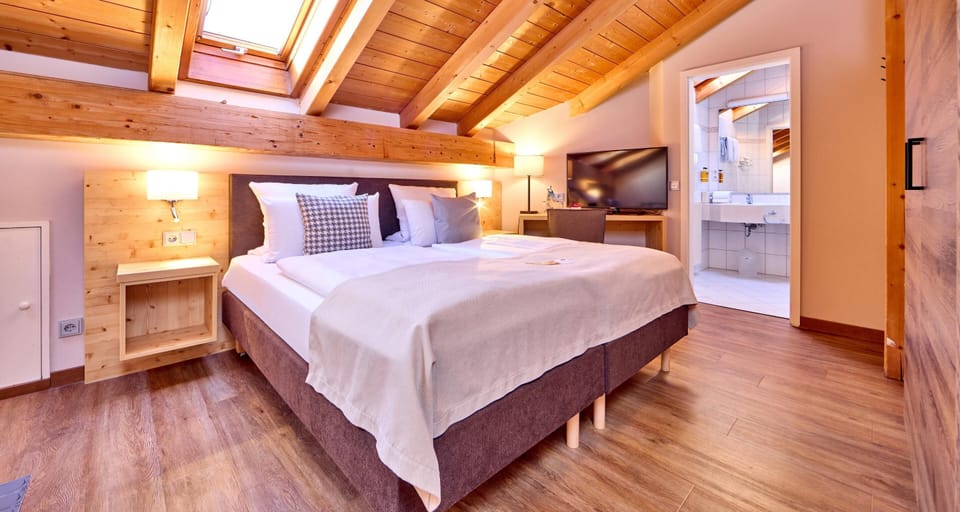 Standard-Apartment | Premium bedding, in-room safe, iron/ironing board, rollaway beds