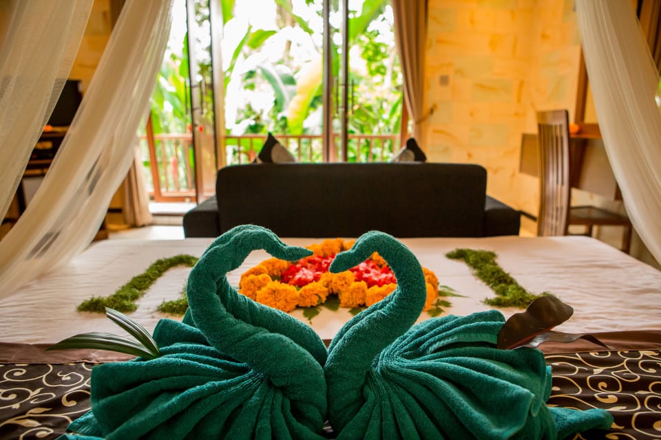 Deluxe Double with Valley View  | In-room safe, iron/ironing board, free WiFi, bed sheets