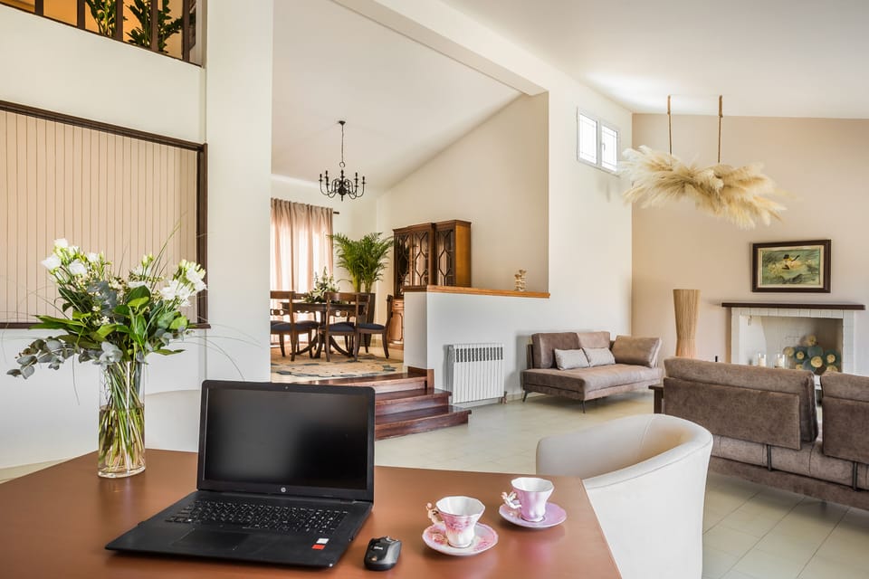 Malibu Studios & Apartments Bed and Breakfast in Argostolion