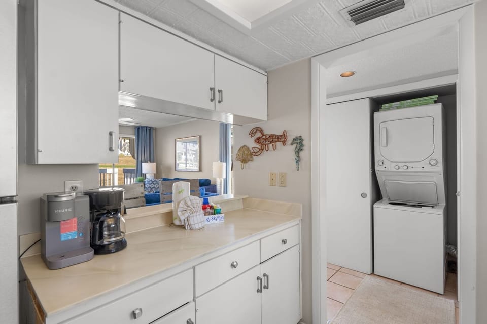 Condo, 1 Bedroom | Interior