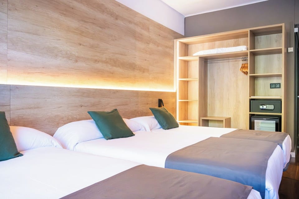 In-room safe, desk, soundproofing, free WiFi