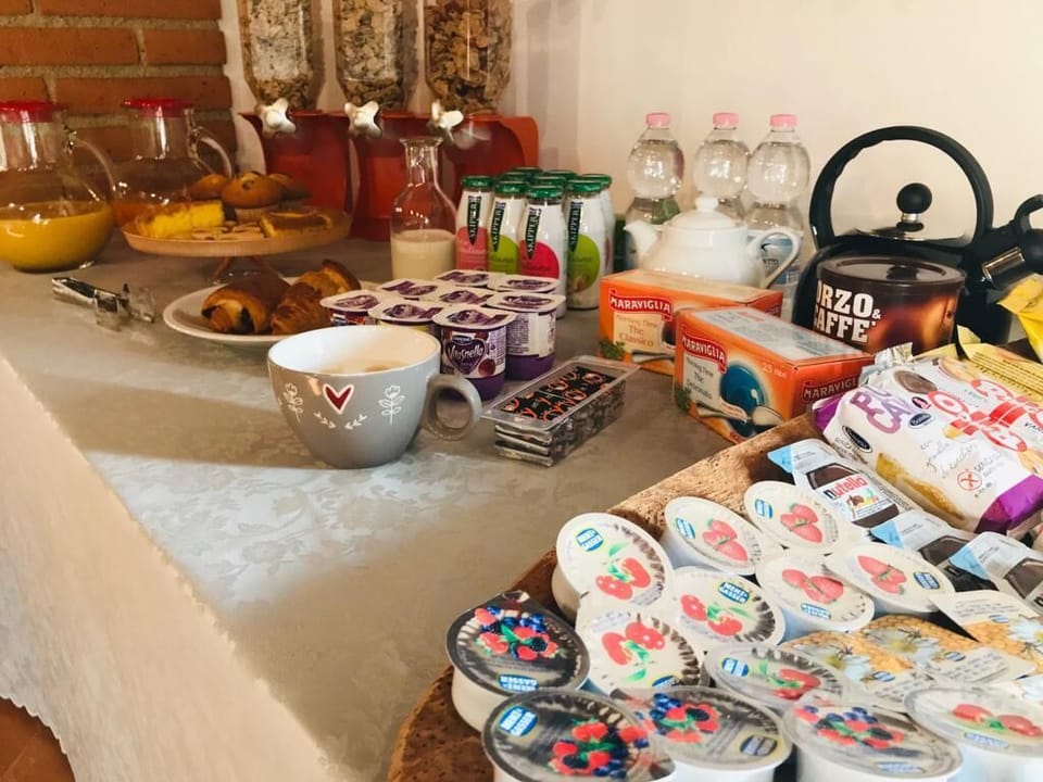 Daily buffet breakfast for a fee