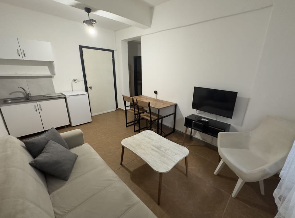 Comfort Condo | Minibar, desk, rollaway beds (surcharge), WiFi (free)