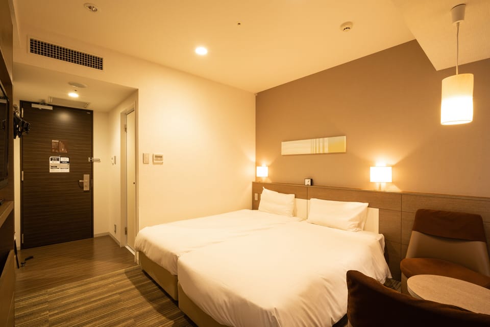 Down comforters, blackout drapes, free WiFi, bed sheets