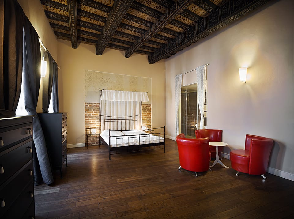 Suite | Hypo-allergenic bedding, minibar, in-room safe, desk