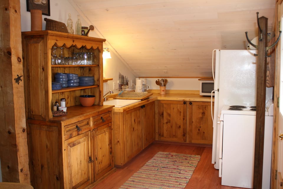 Studio | Private kitchen | Fridge, coffee/tea maker