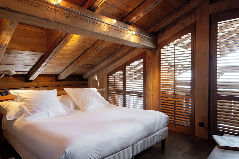 Premium Suite (Private spa tub and steam room 13) | Premium bedding, minibar, in-room safe, individually furnished