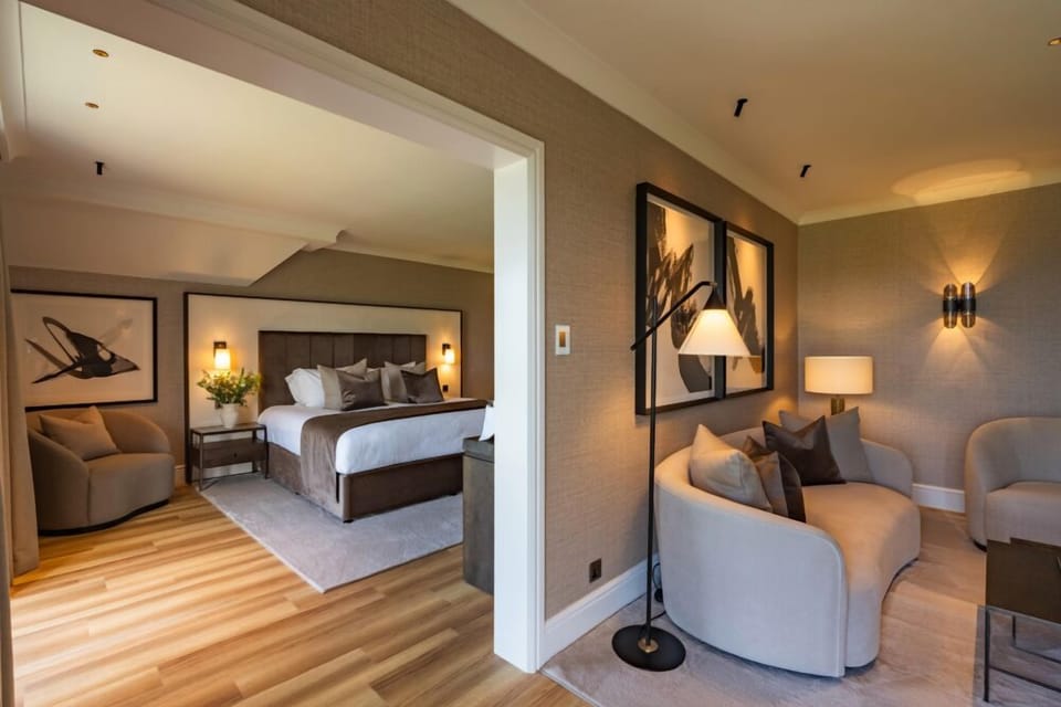 Carden Luxury Suite | Premium bedding, in-room safe, desk, blackout drapes
