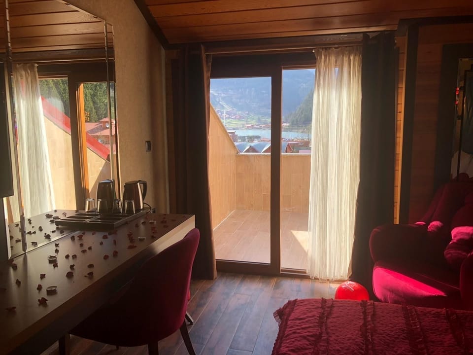 Superior Double Room, 1 Queen Bed | Desk, laptop workspace, soundproofing, iron/ironing board