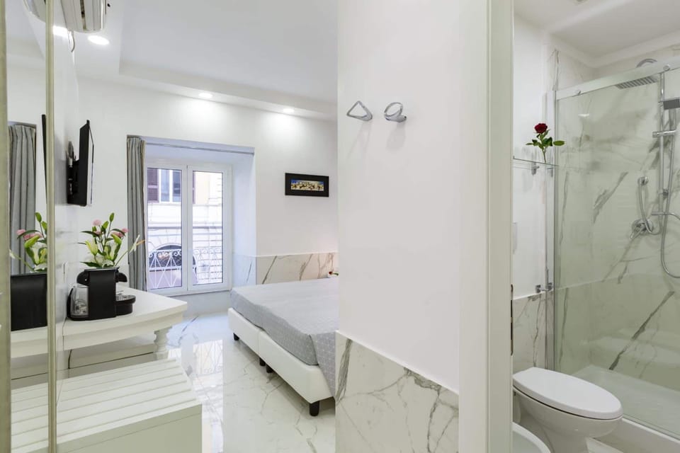 Shower, free toiletries, hair dryer, bidet