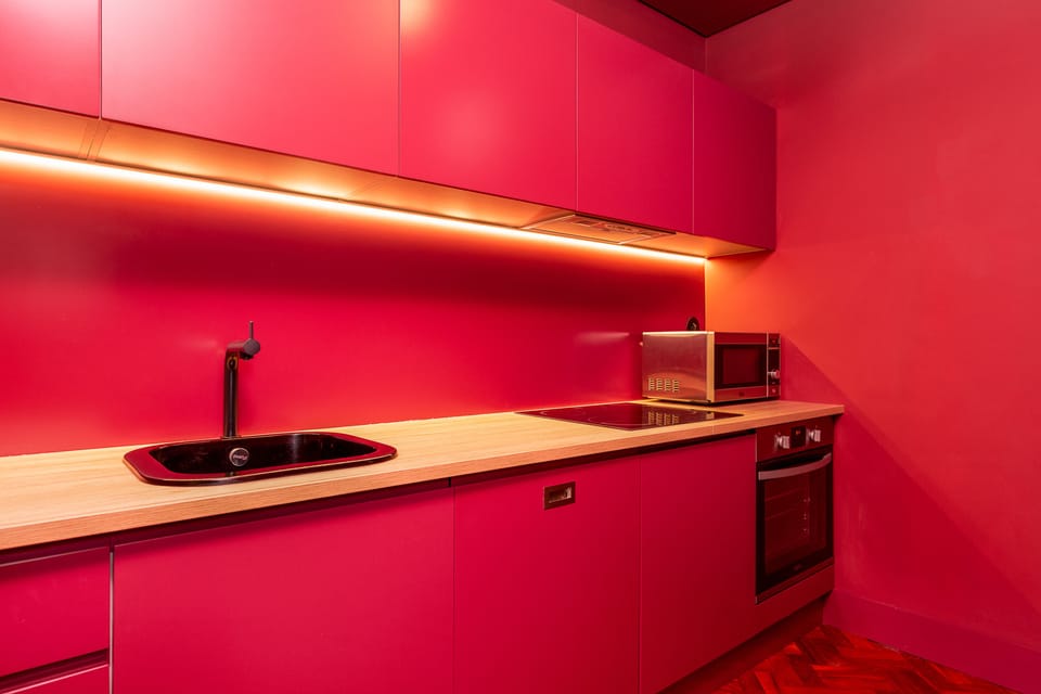 Deluxe Apartment, 4 Bedrooms (1E) | Private kitchenette | Fridge, microwave, coffee/tea maker, electric kettle