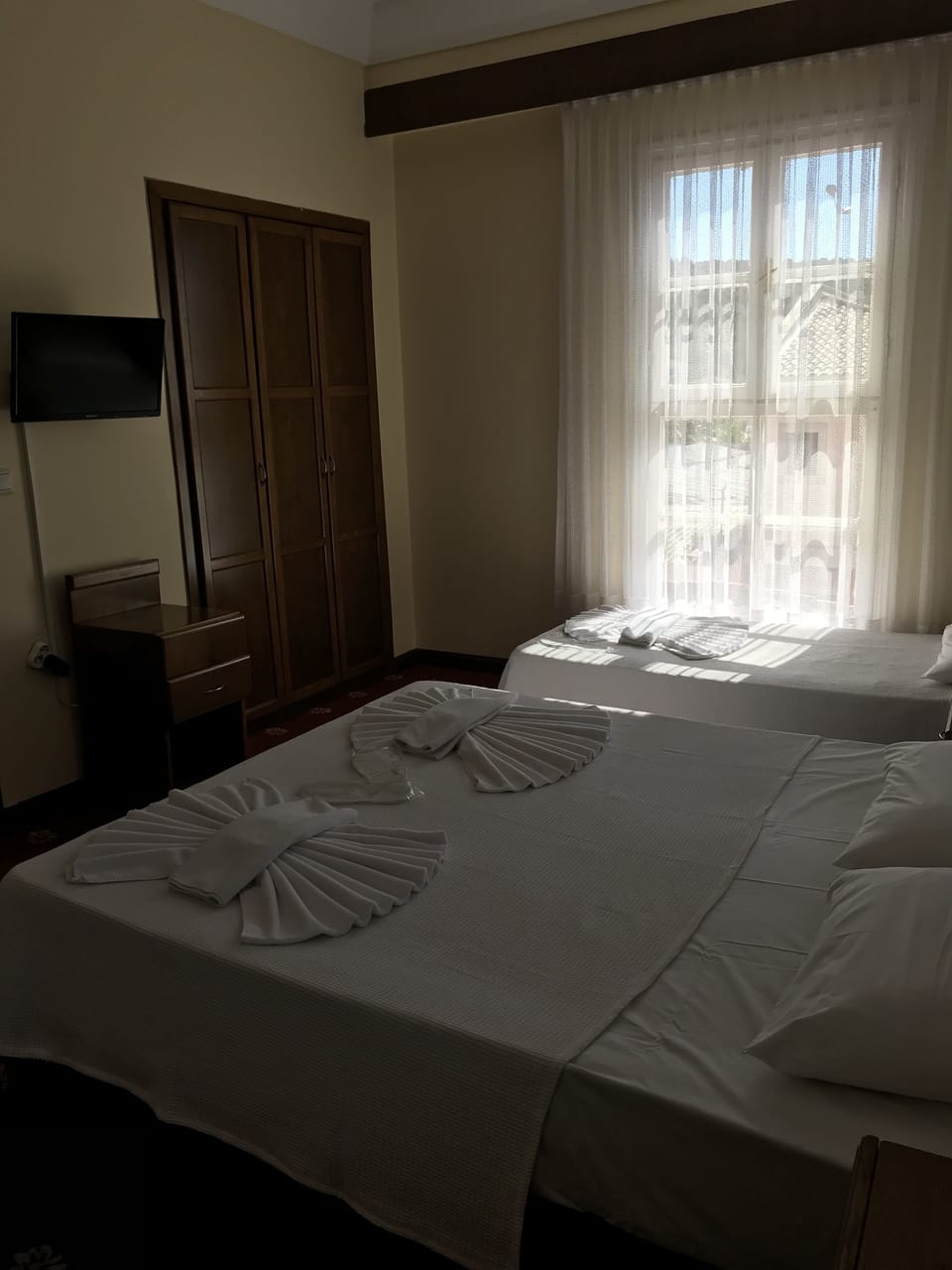 Standard Double or Twin Room | In-room safe, desk, free WiFi