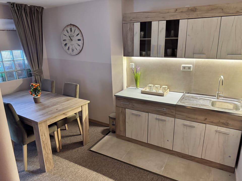 Superior Apartment, Terrace, Overwater | Private kitchen