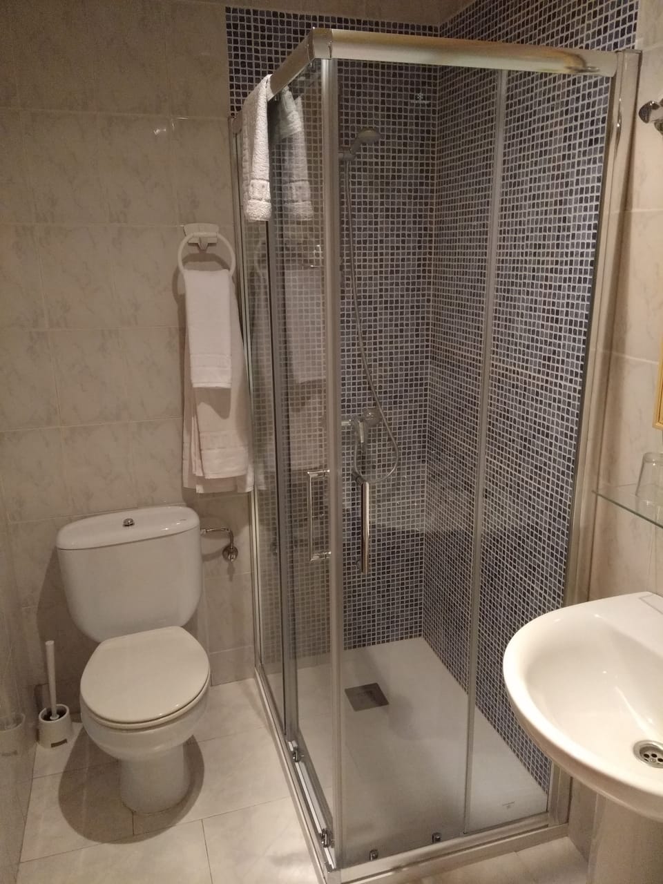 Free toiletries, towels