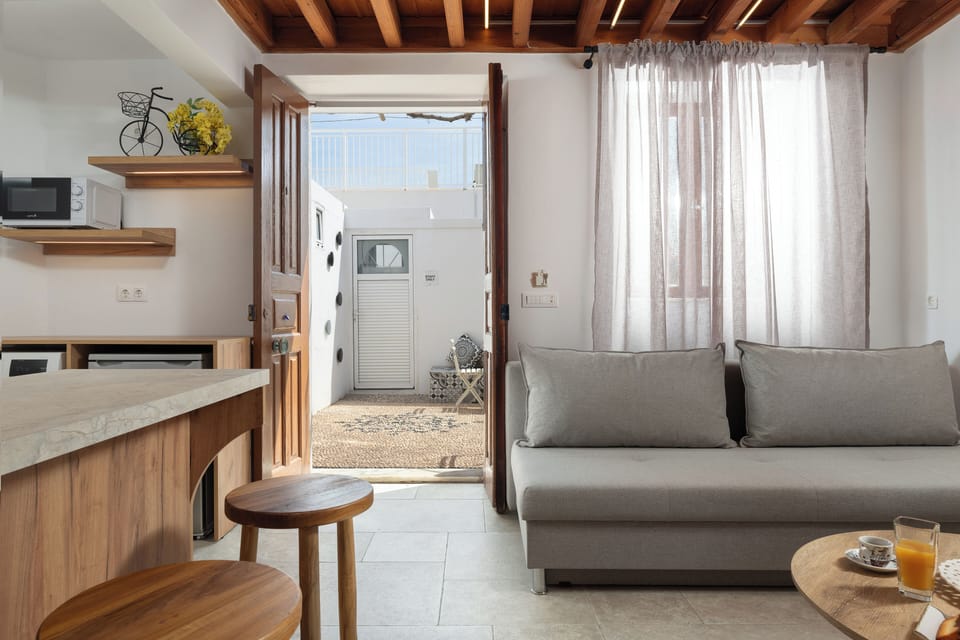 Apartment (Emerald) | Living area | Flat-screen TV