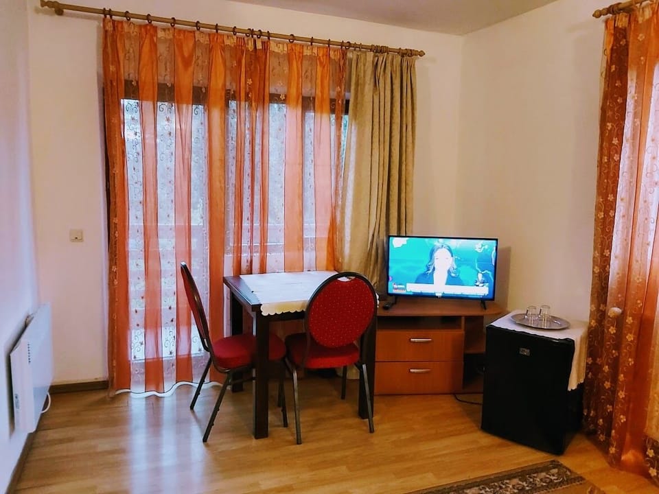 Pensiunea Agroturistica Piscul Soarelui Bed and Breakfast in Romania
