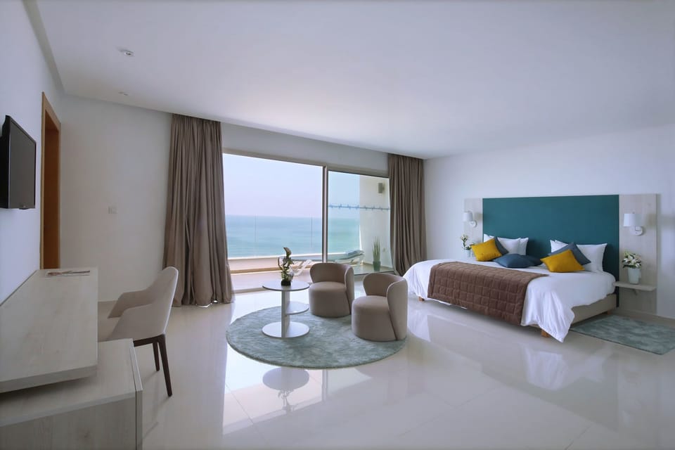 Individually furnished, soundproofing, free WiFi, bed sheets