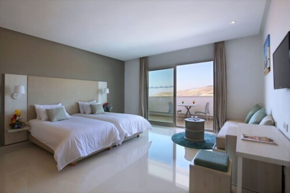 Individually furnished, soundproofing, free WiFi, bed sheets