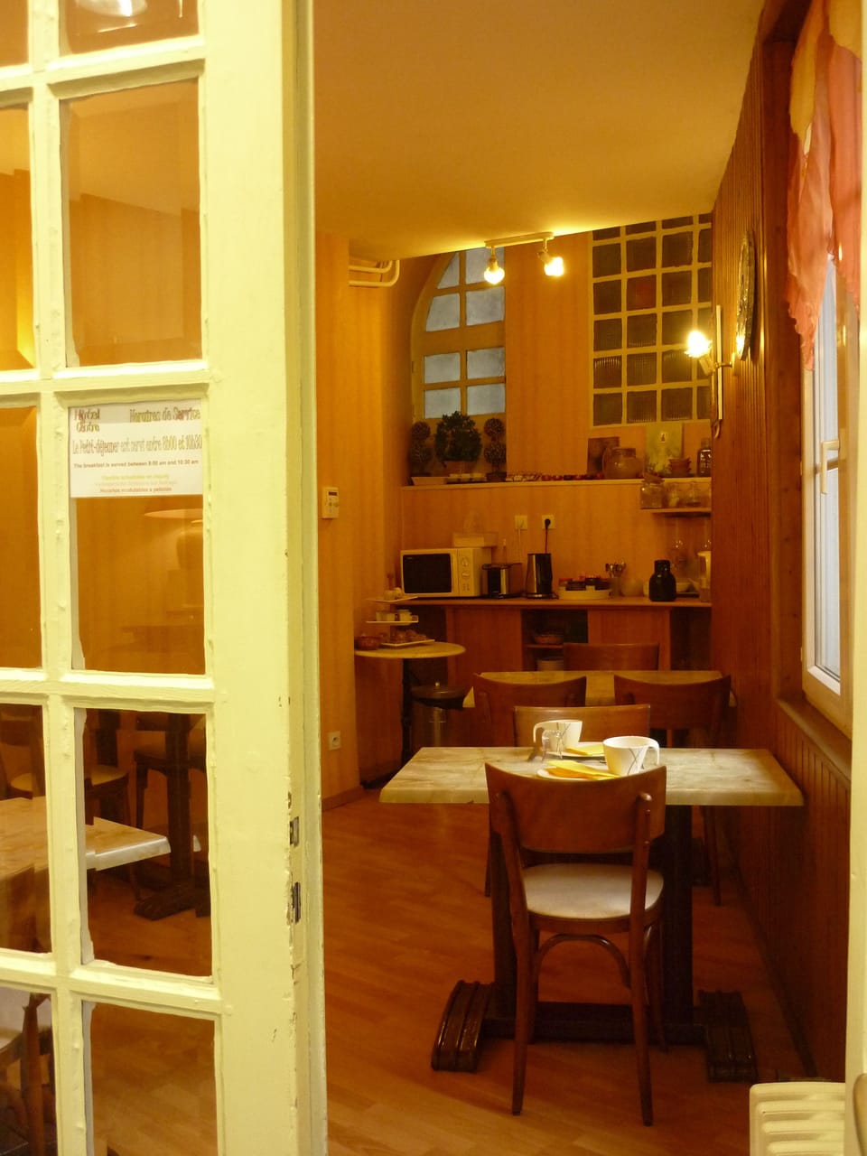 Breakfast area