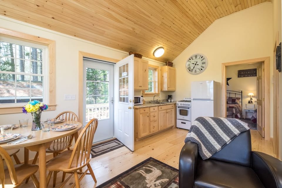 Cottage, 1 Bedroom (#7) | 1 bedroom, WiFi, bed sheets