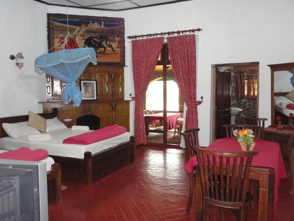Family Room, 1 Bedroom, Balcony, Lake View | 1 bedroom, desk, free WiFi