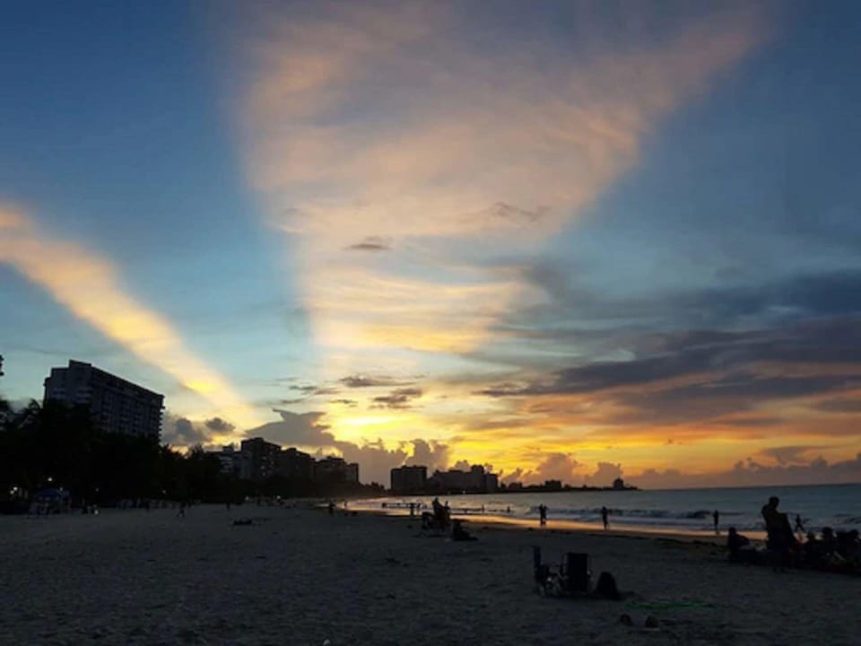 Nomada Urban Beach Hostel - Adults Only Hostel in San Juan