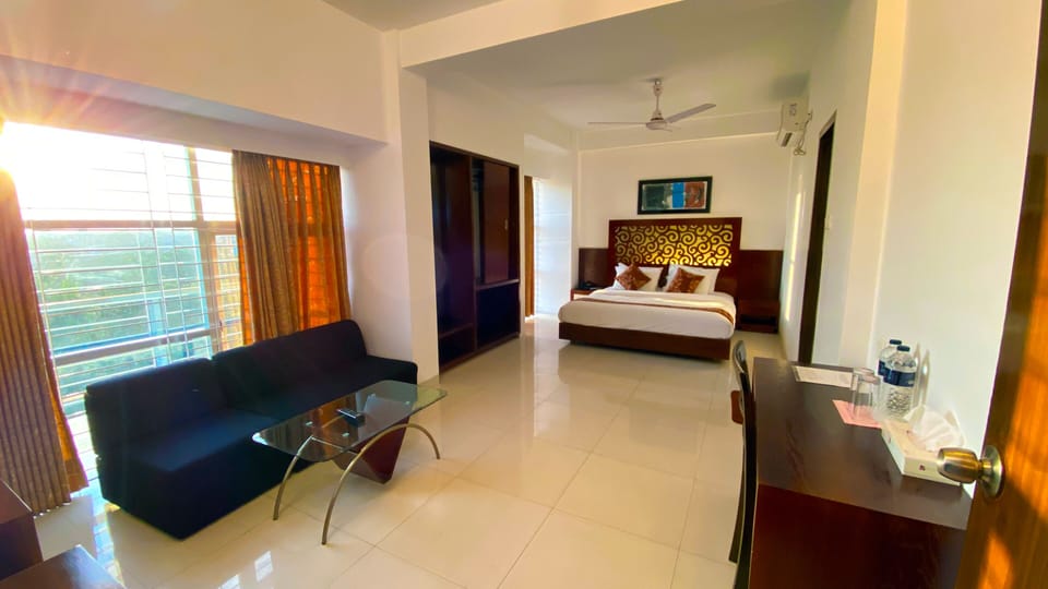 Luxury Room | Desk, free WiFi, bed sheets