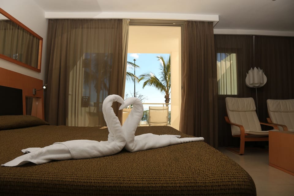 In-room safe, desk, iron/ironing board, WiFi
