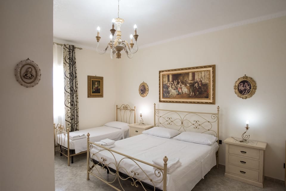Classic Quadruple Room, 1 Bedroom | Premium bedding, soundproofing, free WiFi