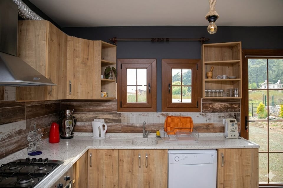 Shared fridge, microwave