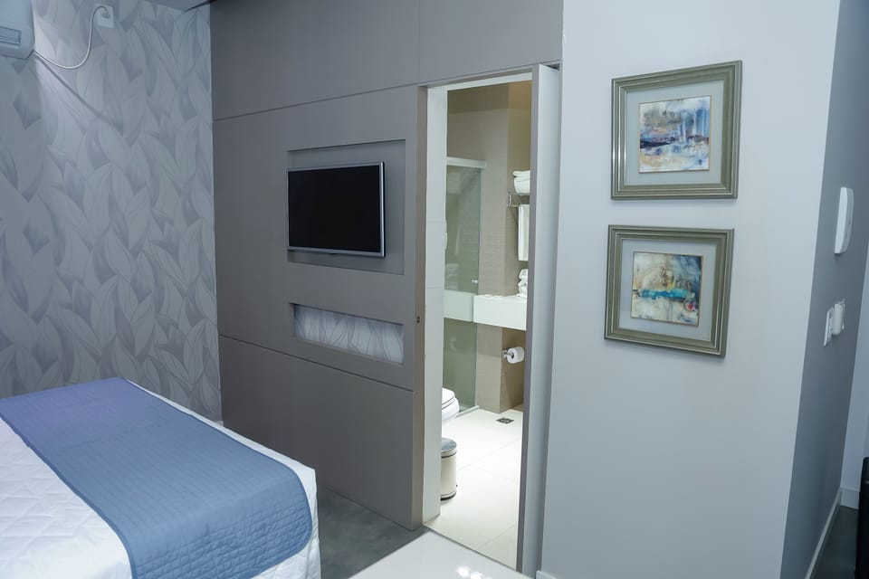 Presidential Double Room | Minibar, in-room safe, blackout drapes, soundproofing