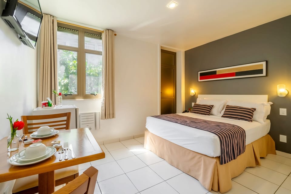Minibar, in-room safe, desk, soundproofing