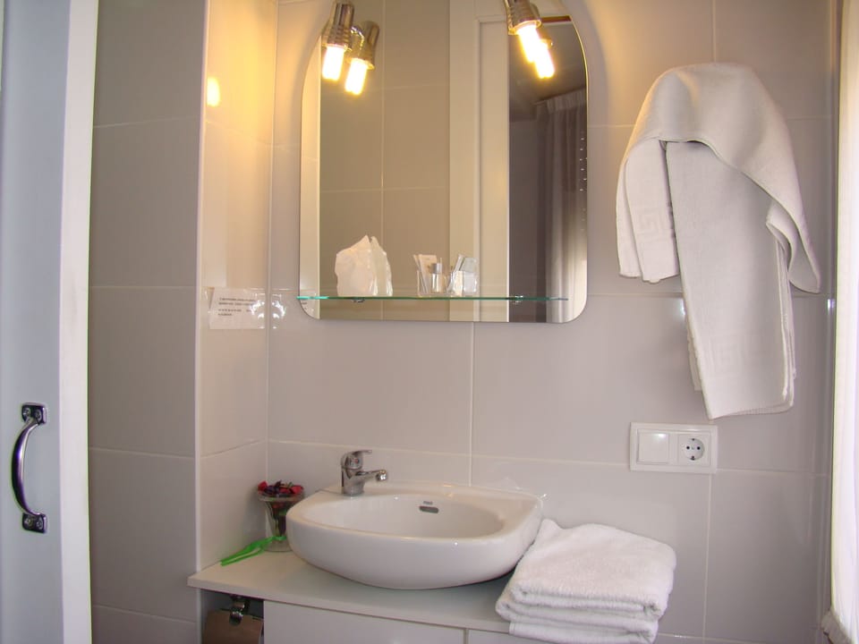 Free toiletries, hair dryer, towels