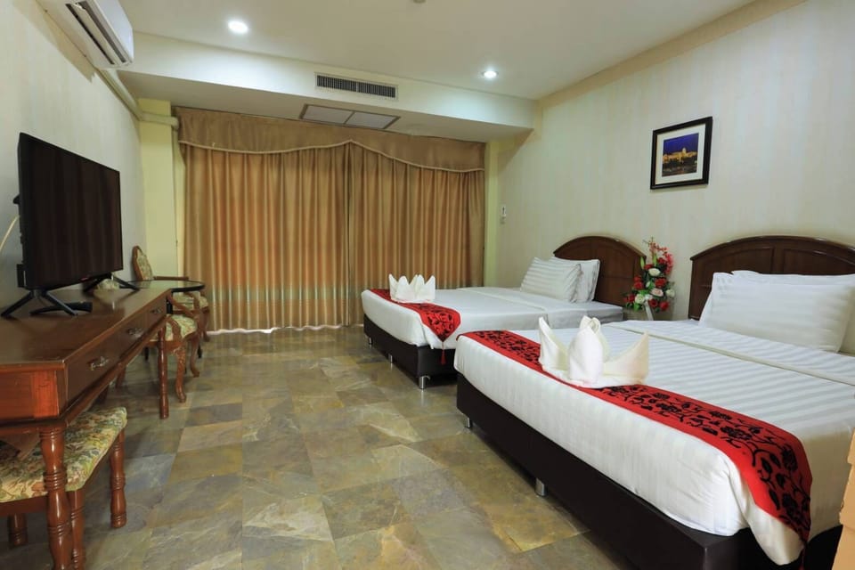 Laptop workspace, free WiFi, bed sheets