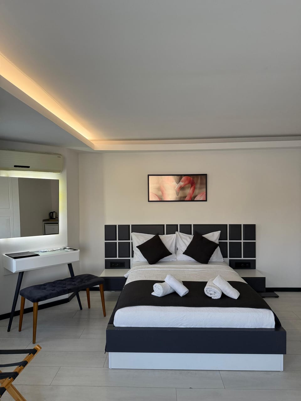 Deluxe Double Room | Free WiFi, bed sheets