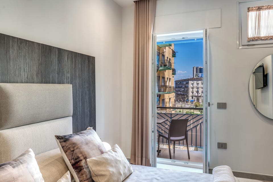Luxury Room | Desk, soundproofing, free WiFi