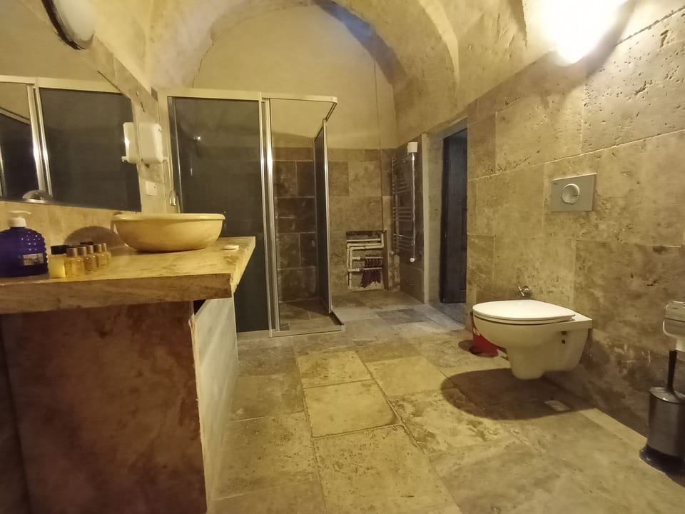 Family Studio, 2 Bedrooms | Bathroom | Shower, free toiletries, hair dryer, slippers