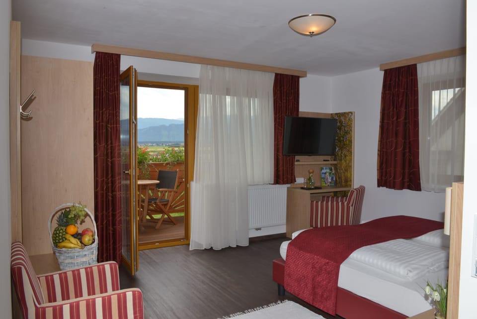 Chalet | Desk, soundproofing, WiFi (free), bed sheets